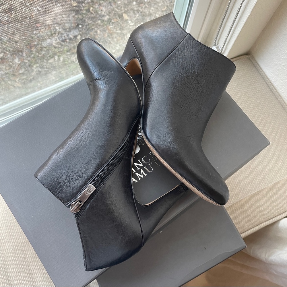 Vince Camuto Black Leather Ankle Boots sz 9